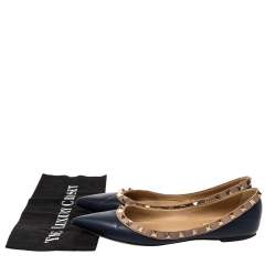 Pre Owned Valentino Navy Blue/Beige Leather Rockstud Pointed Toe Flats size 37.5