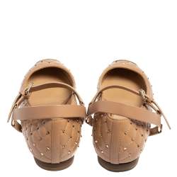 Pre Owned حذاء باليرينا ف لات فالنتينو جلد بيج روكستد سبايك بمقدمة منفصلة مقاس 39