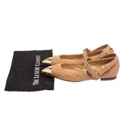 Pre Owned حذاء باليرينا فلات فالنتينو جلد بيج روكستد سبايك بمقدمة منفصلة مقاس 39