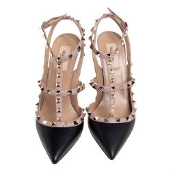 مملوكة مسبقًا صندل فالنتينو سير كاحل مقدمة مدببة روكستد جلد بيج/ أسود مقاس 40