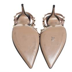 مملوكة مسبقًا صندل فالنتينو سير كاحل مقدمة مدببة روكستد جلد بيج/ أسود مقاس 40