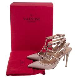 Pre Owned صندل فالنتينو رولينغ مرصع مقدمة مدببة جلد أسود مقاس 39