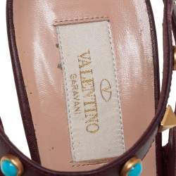 مملوكة مسبقًا صندل فالنتينو روكستد دائري جلد عنابي مقاس 40 