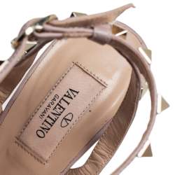 Pre Owned صندل فالنتينو جلد بيج/وردي مرصع روكستد مقدمة مدببة سير كاحل مقاس 36.5