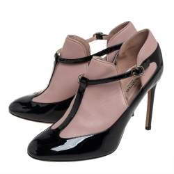 Pre Owned حذاء بوت فالنتينو جلد وجلد لامع وردي/أسود سير حرف تي مقاس 38