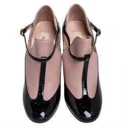 Pre Owned حذاء بوت فالنتينو جلد وجلد لامع وردي/أسود سير حرف تي مقاس 38