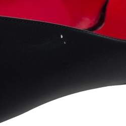 Pre Owned  Valentino Black Leather VLogo Pointed Toe Pumps Size 39