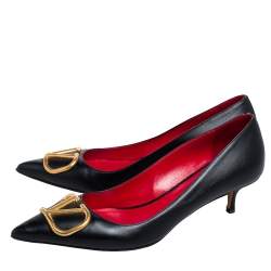 Pre Owned  Valentino Black Leather VLogo Pointed Toe Pumps Size 39
