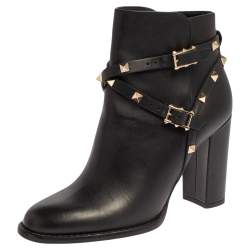 مملوكة مسبقًا Valentino Black Leather Rockstud Ankle Boots Size 37.5