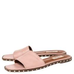 مملوكة مسبقًا Valentino Light Pink Leather Soul Rockstud Flat Sandals Size 38