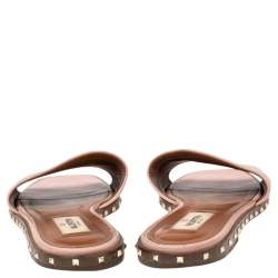 مملوكة مسبقًا Valentino Light Pink Leather Soul Rockstud Flat Sandals Size 38
