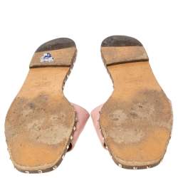 مملوكة مسبقًا Valentino Light Pink Leather Soul Rockstud Flat Sandals Size 38