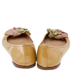 Pre Owned Valentino Beige Patent Leather Flower Embellished Ballet Flats Size 39