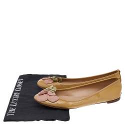 Pre Owned Valentino Beige Patent Leather Flower Embellished Ballet Flats Size 39