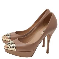 مملوكة مسبقًا Valentino Beige Leather Studded Cap Toe Platform Pumps Size 37