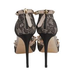 Pre Owned Valentino Black/Pink Lace Rockstud Peep-Toe Sandals Size 36