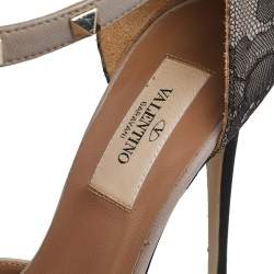 Pre Owned Valentino Black/Pink Lace Rockstud Peep-Toe Sandals Size 36