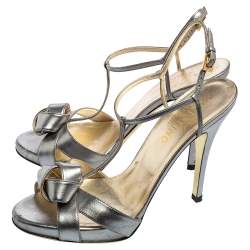 Pre Owned Valentino Metallic Grey Leather Knotted T-Strap Sandals Size 39.5