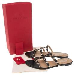 مملوكة مسبقًا حذاء فلات سلايد فالنتينو جلد أسود مرصع روكستد مقاس  39.5