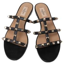 مملوكة مسبقًا حذاء فلات سلايد فالنتينو جلد أسود مرصع روكستد مقاس  39.5