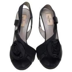 مملوكة مسبقًا Valentino Black Satin Floral Detail Sandals Size 38