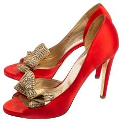 مملوكة مسبقًا Valentino Red Satin Crystal Embellished Bow Dorsay Peep Toe Pumps Size 40