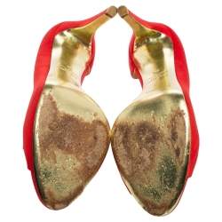 مملوكة مسبقًا Valentino Red Satin Crystal Embellished Bow Dorsay Peep Toe Pumps Size 40