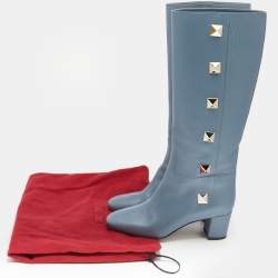 مملوكة مسبقًا بوت فالنتينو روكستد جلد أزرق بطول الركبة مقاس 39