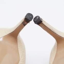 Pre Owned Valentino Cream Leather Rockstud Pumps Size 40.5