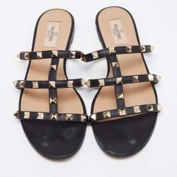 مملوكة مسبقًا حذاء سلايد فالنتينو فلات جلد أسود مرصع روكستد مقاس 38 