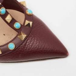 مملوكة مسبقًا صندل فالنتينو رولينغ جلد عنابي مرصع روكستد بسيور مقاس 34