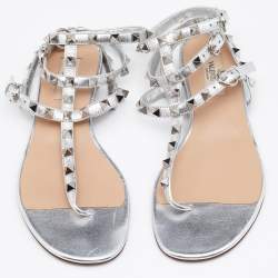 Pre Owned Valentino Metallic Silver Leather Rockstud T Strap Flat Sandals Size 37