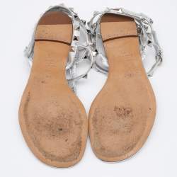 Pre Owned Valentino Metallic Silver Leather Rockstud T Strap Flat Sandals Size 37