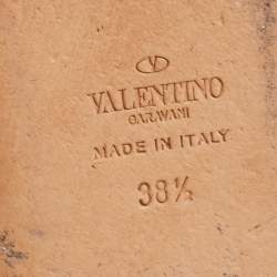 Pre Owned Valentino Beige Leather Rockstud Flat Gladiator Sandals Size 38.5