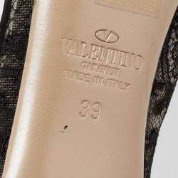 Pre Owned Valentino Black Lace And Satin Bow Round Toe Platform Pumps Size 39