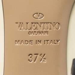 Pre Owned Valentino Cream Patent Leather Rockstud Pointed Toe Pumps Size 37.5