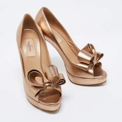 Pre Owned Valentino Metallic Gold Leather Bow Peep Toe Platform Pumps Size 38