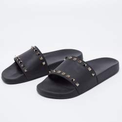 Pre Owned Valentino Black Rubber Rockstud Slides Size 40