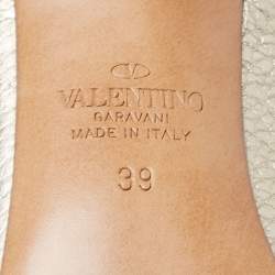Pre Owned Valentino Gold Leather Rockstud Pumps Size 39