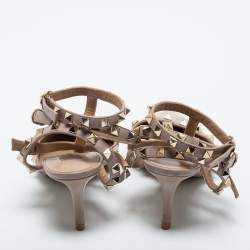 Pre Owned Valentino Beige Patent And Leather Rockstud  Ankle Strap Pumps Size 38