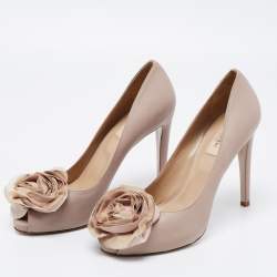 Pre Owned Valentino Beige Leather Rose Accented Peep Toe Pumps Size 40