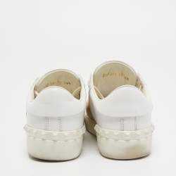 مملوكة مسبقًا Valentino White/Gold Leather Rockstud Low Top Sneakers Size 36.5