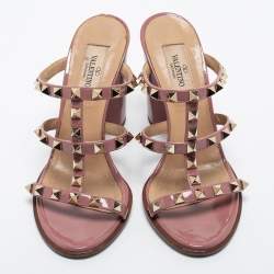 Pre Owned Valentino Pink Patent Leather Rockstud Sandals Size 35.5