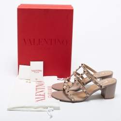 Pre Owned Valentino Pink Leather Rockstud Sandals Size 39.5