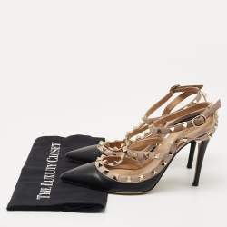 مملوكة مسبقًا Valentino Black Leather Rockstud Ankle Strap Pumps Size 38.5