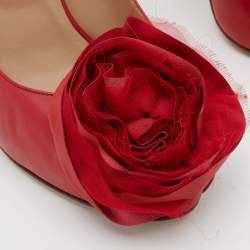Pre Owned Valentino Red Leather Flower Applique Peep Toe Pumps Size 36
