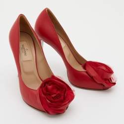 Pre Owned Valentino Red Leather Flower Applique Peep Toe Pumps Size 36