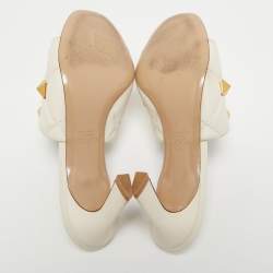 Pre Owned Valentino Cream Leather Rockstud Slide Sandals Size 37