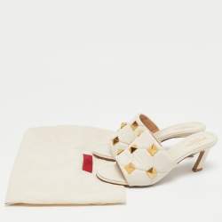 Pre Owned Valentino Cream Leather Rockstud Slide Sandals Size 37