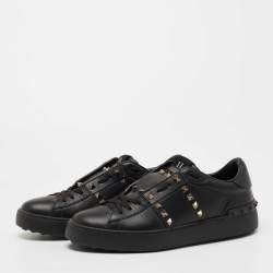 Pre Owned Valentino Black Leather Rockstud Untitled Sneakers Size 39